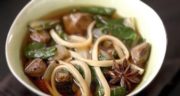 طرز تهیه سوپ نودل گوشت گاو آسیایی