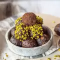 طرز تهیه شیرینی وگان [گیاهی] خوشمزه و مقوی بدون شکر و فر