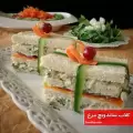 طرز تهیه کلاب ساندویچ مرغ ساده و خوشمزه با پیاز و خیارشور