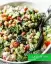 طرز تهیه سالاد کلم بروکلی ساده و رستورانی با ذرت و هویج و نخود