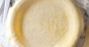 طرز تهیه خمیر پای با کره برای انواع شیرینی و غذا مرحله به مرحله