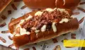 طرز تهیه ساندویچ چیلی داگ مخصوص و لذیذ با هات داگ و گوشت چرخ کرده