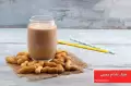 طرز تهیه شیک بادام زمینی با موز و شکلات خوشمزه به روش کافی شاپی