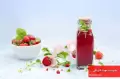 طرز تهیه شربت توت فرنگی خانگی خوشرنگ و غلیظ بدون مربا