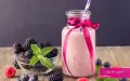 طرز تهیه اسموتی شاه توت با توت فرنگی و موز بسیار خوشمزه و مقوی
