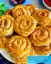 طرز تهیه بورک گوشت و قارچ خانگی با خمیر یوفکا در فر و بدون فر