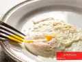 طرز تهیه نیمرو خامه ای دلچسب و حرفه ای برای صبحانه + فیلم