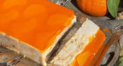 طرز تهیه دسر بیسکویتی با ژله پرتقالی خیلی خوشمزه و ساده به صورت قالبی