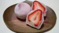 طرز تهیه موچی توت فرنگی روی گاز (بدون فر) سریع و راحت با فیلینگ خامه