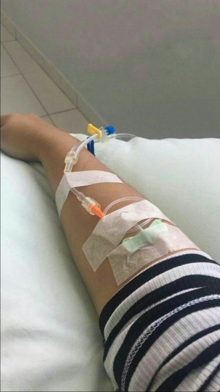 عکس فیک بیمارستانی سرم