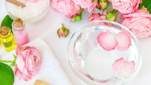 خواص گلاب برای پوست