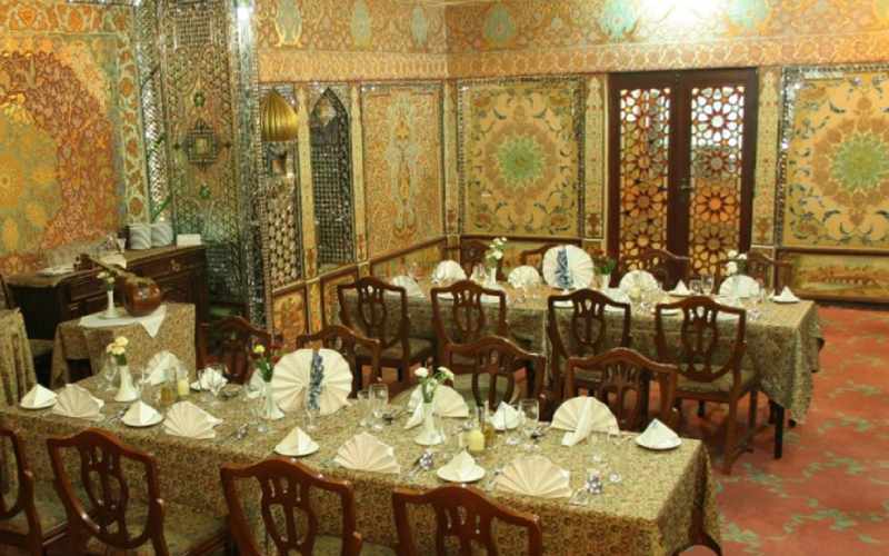 قیمت رستوران هتل لاله تهران