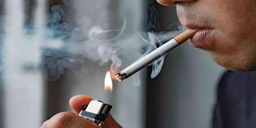 تعبیر خواب سیگار کشیدن پدر مرده