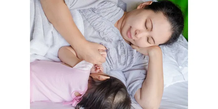 علت شیر نخوردن نوزاد 5 ماهه در بیداری