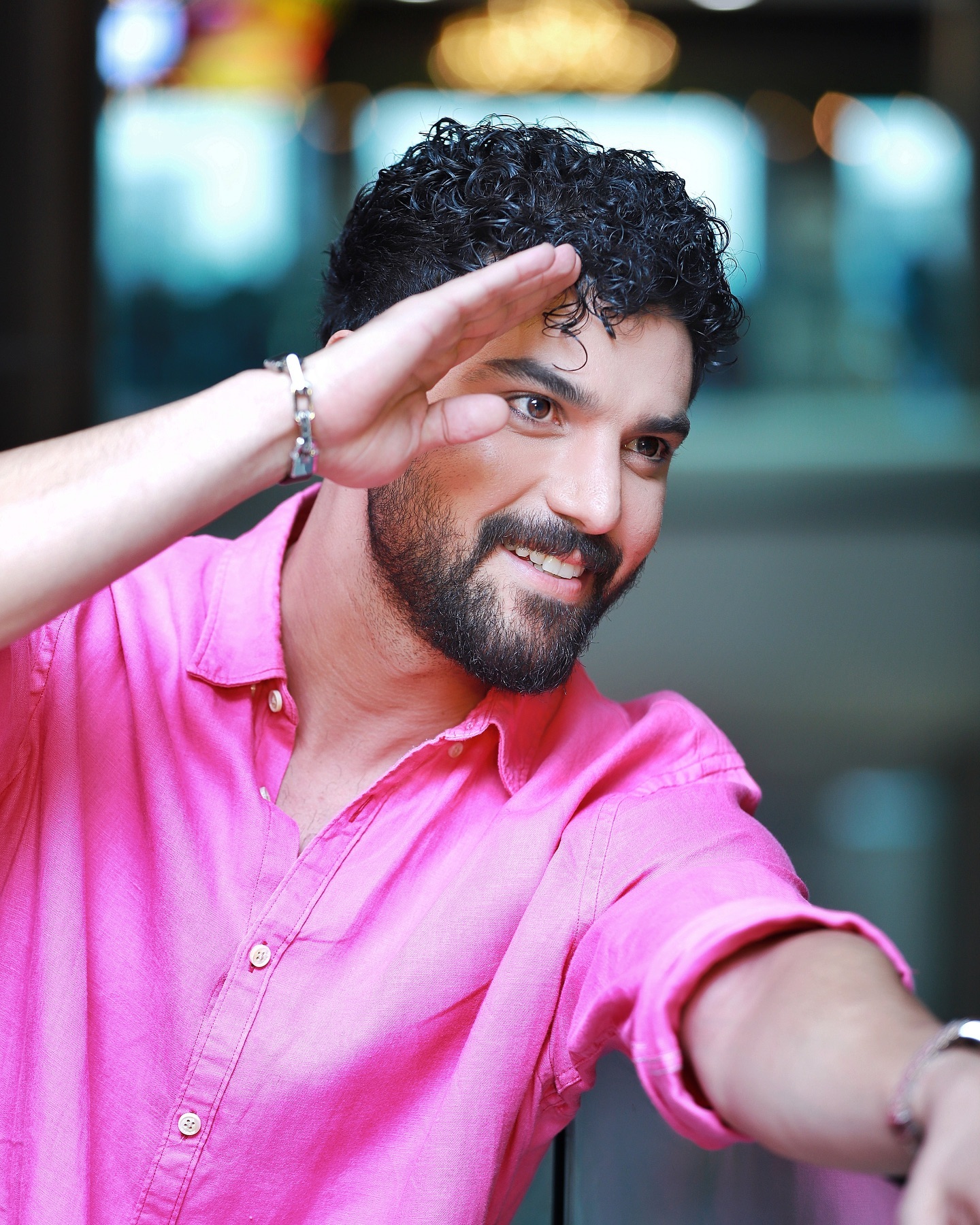 بیوگرافی سینا مهراد