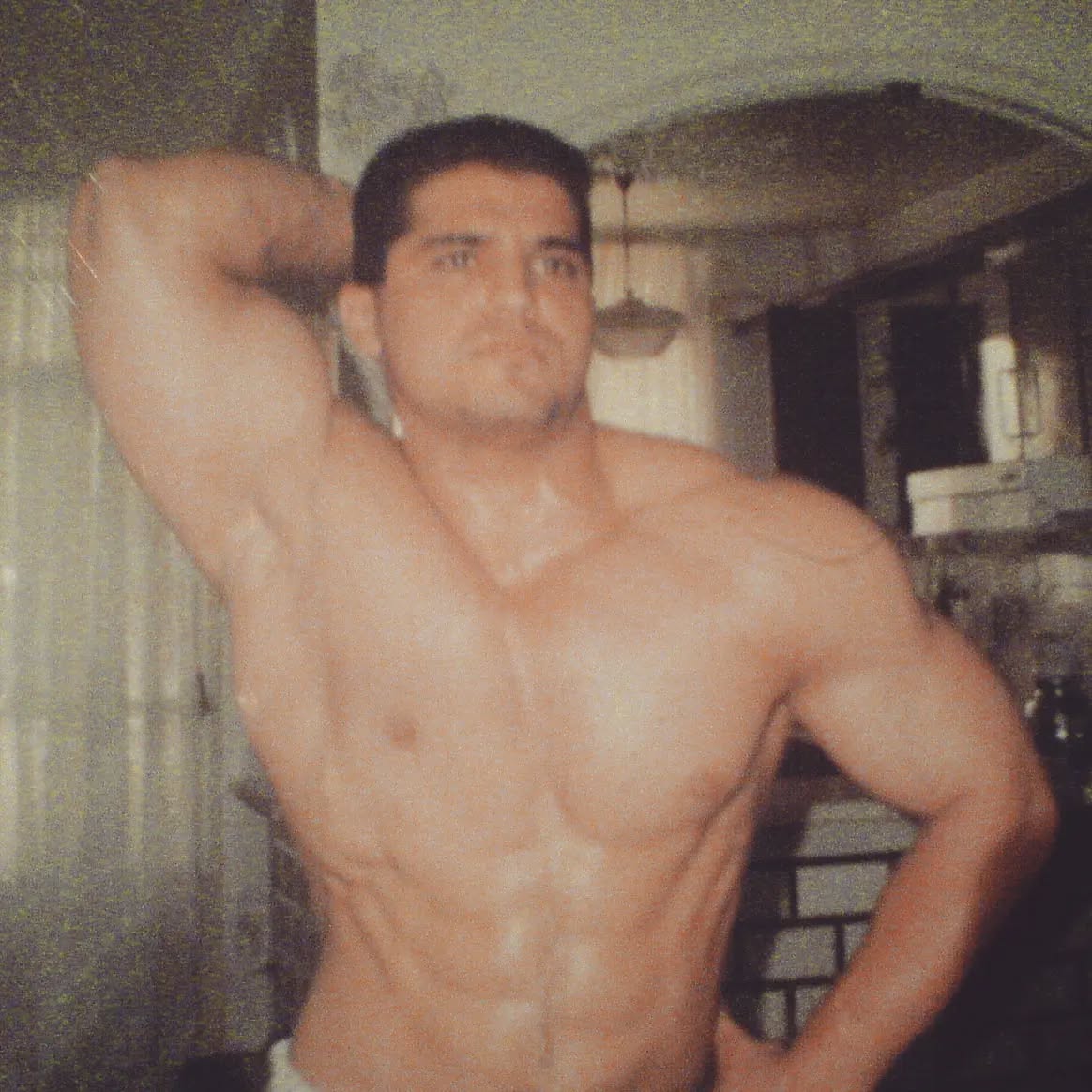 سن، قد و وزن رضا قرایی