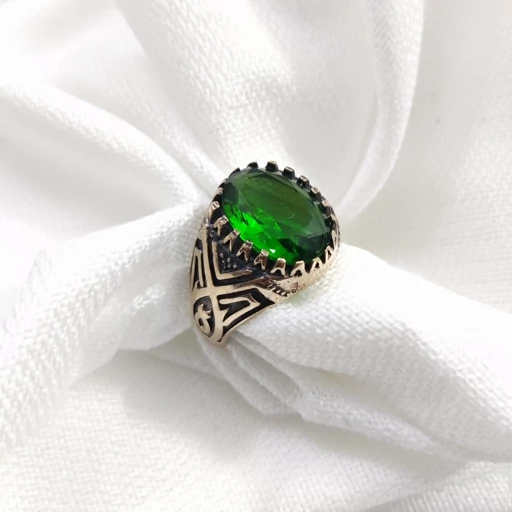 تعبیر خواب انگشتر نگین دار