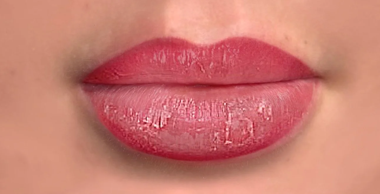 بوسیدن بعد از ژل لب